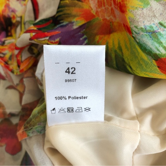 Carla Ruiz Deep V Floral Blouse 10 - Picture 5 of 5